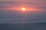 Sonnenaufgang vom Brocken am 12.07.2013 gegen 05.41 Uhr; Blick von der Treppe des Brockenhauses Richtung Nordosten...