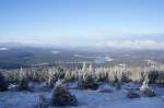 Ein Blick beim Abstieg vom Brocken auf die Eckertalsperre. (26.12.2014)