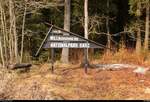 Ein Schild weist BesucherInnen auf den Beginn des Nationalparks Harz in Schierke (Stadt Wernigerode) hin.