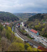 Blick vom Hohen Kleef – Stempelstelle 88 der Harzer Wandernadel – ins Tal von Rübeland.