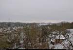 An diesem Freitagmorgen hatte es in Halle (Saale) und Umgebung geschneit, sodass eine leichte Schneeschicht die Landschaft bedeckte.