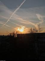 Späte Nachmittagssonne und einen beeindruckenden Himmel gab es über den Wohnblöcken in Halle-Neustadt zu sehen.