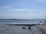 Blick hinüber nach Dänemark, vom Strand auf der Halbinsel Holnis nordöstlich von Glücksburg (Kreis Schleswig-Flensburg, Schleswig-Holstein, Mai 2010)