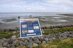 Ende der Wattwanderung-Strecke zwischen Dagebüll und der Hallig Land in Nordfriesland.