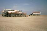 Pfahlbauten am Strand von St. Peter-Ording, 2004