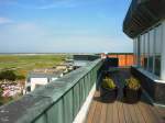 Blick vom Dach des Hotels Assambador zur Nordsee am Horizont, Sommer 2003