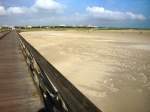 Sand, Sand, Sand und ganz hinten der OT Bad von St. Peter-Ording, Sommer 2003