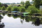 Freizeitboote auf dem Eiderkanal südlich von Sehestedt.