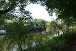 Hamburg am 12.8.2021: Impressionen am Mundsburger-Kanal kurz vor der Mündung in die Alster , „Grenzgewässer“ zwischen den Stadtteilen Uhlenhorst und Hohenfelde (Foto von der