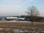 Saale-Orla-Kreis; Landschaft an der landesstrae Lobenstein nach Neundorf mit Blick zur Median-Klinik in Bad Lobenstein [Januar 2008]