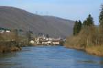 Die Meuse durchfliet die Ardennen bei Revin; 24.03.2012