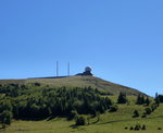 der Gipfel des Groen Belchen von Westen gesehen, der hchste Berg der Vogesen trgt seit 1997 eine Radarstation fr die zivile Luftfahrt, Sept.2016
