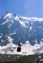 Blick auf Aiguille de Plan von Aiguille du Midi in den französichen Alpen.