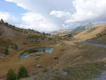 Kleiner Bergsee am Alpenpass Col de Vars, Dept. Hautes-Alpes (23.09.2017)