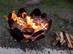 Feuerschale, sollte bei einem Adventmarkt für Stimmung u.