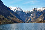 Südliches Ende vom Königssee, klein am rechten Ufer ist Bartholomä zu erkennen.