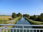 Blick von der Stra�enbr�cke D203 im Elsa� �ber den Rhein-Rhone-Kanal Richtung Norden, Sept.2016