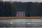 Barockpavillon in Ivenack mit seinen bizarr wirkenden 1000 jährigen Eichen.