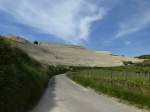 Ihringen am sdlichen Kaiserstuhl,  Flurneuordnung  nennt sich dieser Umbau der Kaiserstuhlberge, Mai 2014