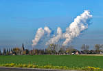 RWE-Dampf von 3 Braunkohlekraftwerken westlich von Köln - 10.11.2020