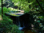 Ein kleines Wasserfall bei Amerang. (August 2020)