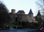 Das Schloss von Bourscheid (Luxemburg) aus einer anderen Perspektive  gesehen am späten Nachmittag des 13.01.08.