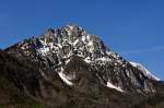 Der Hochstaufen in den Chiemgauer Bergen, noch mit Frhlings-Schneeresten - 26.04.2012