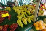 Impressionen des wunderschönen Herbstes. Er zeigt uns u.a. alle Genüsse an Obst und Gemüse. Hier am 30.9.2022 am Wochenmarkt Hamburg-Billstedt gesehen. Die „Gemüsehöker“ gaben mir sofort die Genehmigung zum Fotografieren und Veröffentlichen.