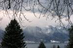 Grau und tiefverschneit zeigte sich die Umgebung am Genfersee am 17.Dezember