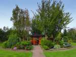 Teehuschen im Botanischen Garten Christiansberg ldt zur Pause ein.