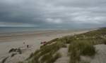 Am bedeckten 21.08.2010 entstand diese Aufnahme auf franzsischem Boden, der nordwestlichste Punkt de la France. Whrend sich links hinter mir die Gemeinde Bray-Dunes befindet, verdeutlicht dieses Bild das Grenzgebiet zwischen B und F. Ganz rechts kann man noch einen Teil der westlichsten Stadt Belgiens erkennen, De Panne und noch weiter vorne Koksijde.