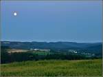 Der Vollmond beleuchtet am 24.07.2010 die Landschaft des  Kiischpelt . (Jeanny)