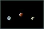 Phasen der Mondfinsternis am 28.09.2015: Links ist der Vollmond am Vorabend zu sehen.