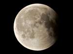Totale Mondfinsternis vom 27. Juli 2018, Austritt aus dem Kernschatten der Erde. Der letzte Erdschatten am 28. Juli 2018 00:19 Uhr