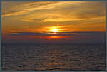 Die Sonne geht am 21.02.2024 über dem Tyrrhenisches Meer auf.