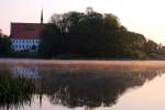 Klosterkirche Bordesholm w�hrend des Sonneaufgangs am 2.5.09