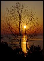 Sonnenuntergang an der Küste von Izmit (Schwarzes Meer in der Türkei).