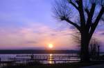 Sonnenuntergang am Wannsee in Berlin.