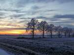 Sonnenuntergang über der Landesgrenze NRW-NDS, 22.12.2021