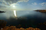 Blick in die Sonne über dem Mittelmeer in Malta.