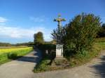 Wegekreuz am Marchhgel in der Rheinebene, Okt.2014