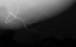 Am 25. Juni 2006 braute sich ein heftiges Gewitter ber meinem Heimatort (ein Vorort von Oldenburg) zusammen. Diese Foto zeigt ein gewltigen Blitz der die Nacht zum Tag machte.