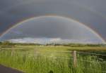 Regenbogen und Nebenregenbogen bei Altengamme; Brennweite 24mm reichten nicht aus, um ihn komplett einzufangen; 30.05.2015
