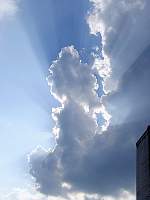 Wolkenformation beim Lagerhausturm in Ried;110706