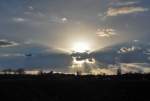 Lichtbrechung der Abendsonne an den Wolken ber der Eifel - 02.02.2013  