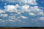 Schönwetter-Wolken über der Kölner Bucht bei Erftstadt - 16.07.2014