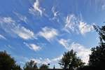 Federwolken ziehen von Westen heran (Marl, NI, 14.09.06).