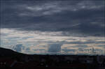 Beeindruckende Wolken -

Der 02. August 2021 hatte unglaublich spannende Wolkenbilder im Gepäck. Da braucht man nicht vereisen, die Schönheit kommt direkt nach Haus, völlig umsonst.

Rommelshausen (M)