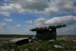 The Burren - Poulnabrone Dolmen, Irland Co. Clare... Wir haben ihn uns natrlich auch angesehen. 