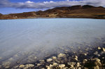 Vulkanischer See am isländischen Zentralvulkan Krafla. Aufnahme: August 2005 (Bild vom Dia).